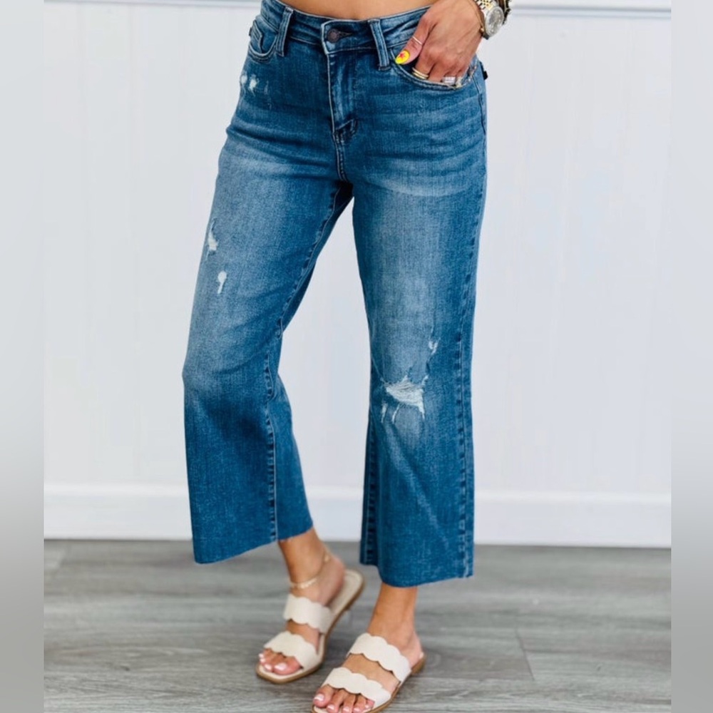 NWT - Judy Blue - High Waist Raw Cut Hem Crop Wide Leg Jeans - Woman's Size 0/24